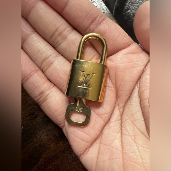 Louis vuitton brass lockset #301 - Picture 1 of 8